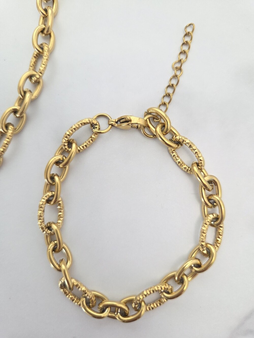 Gold Chunky Chain Necklace and Bracelet Set Textured Oval Links Jewelry Set - Picture 5 of 13